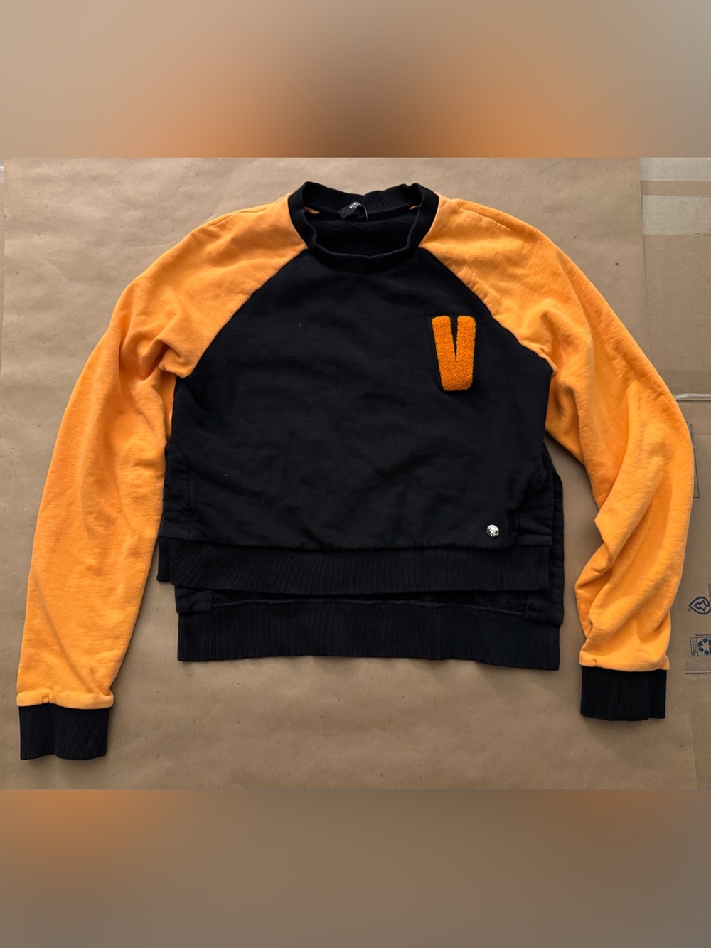 Versace Versus Cropped Black Crewneck Sweater Orange Raglan Sleeves Size Small